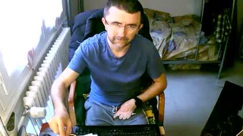 Snapshot of lokoum39 chatting on February 2025 03:42:02 PM lokoum39 online show from February 2025 03:42:02 PM