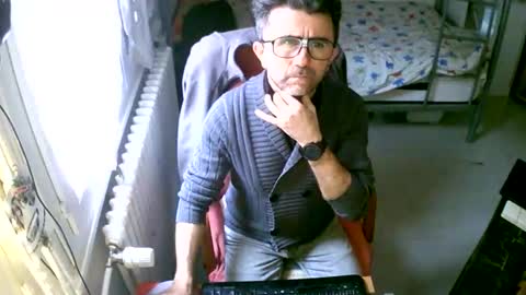 Snapshot of lokoum39 chatting on February 2026 12:01:02 PM lokoum39 online show from February 2026 12:01:02 PM