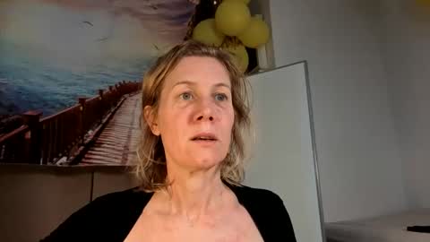Snapshot of lola_belgium chatting on May 2026 02:45:01 PM lola_belgium online show from May 2026 02:45:01 PM