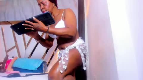 Lola online show from September 2025 11:24:01 AM