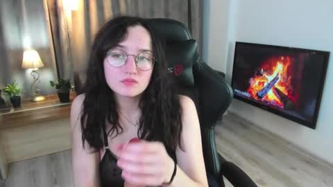 Lola online show from December 2024 10:23:01 PM