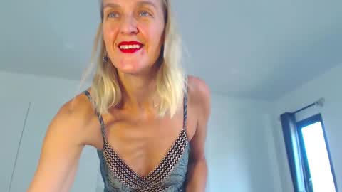 Snapshot of lolaaelita chatting on February 2026 05:25:01 AM Lola online show from February 2026 05:25:01 AM