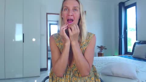 Snapshot of lolaaelita chatting on February 2026 08:05:02 AM Lola online show from February 2026 08:05:02 AM