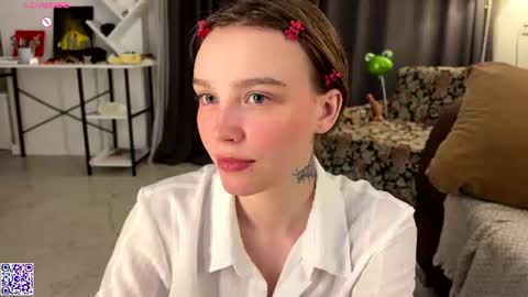 lolaatatee online show from July 2026 08:44:01 PM