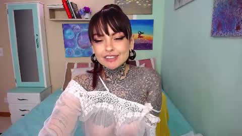 Lola online show from December 2024 08:56:01 PM