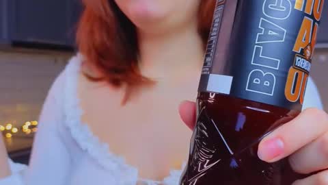 Snapshot of lolacrazy_ chatting on February 2026 03:55:01 PM Lola online show from February 2026 03:55:01 PM