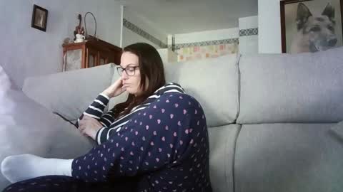 Snapshot of lolahueso chatting on April 2026 02:43:02 PM LOLA HUESO y ERIC online show from April 2026 02:43:02 PM