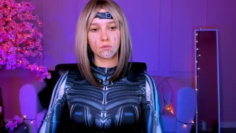 lolalemona online show from December 2024 01:32:02 PM