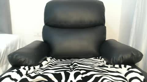 Lola online show from March 2025 06:32:01 PM