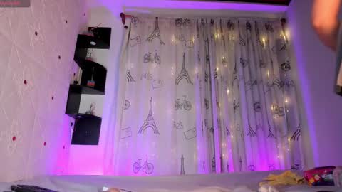 Snapshot of lolaxxxperiience chatting on February 2026 11:27:01 AM Lola online show from February 2026 11:27:01 AM