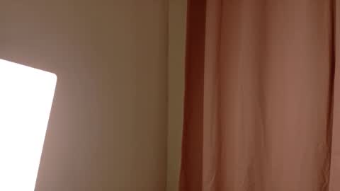 Lola online show from September 2025 12:07:02 PM