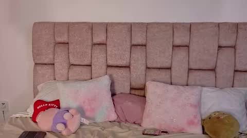 Lola online show from September 2025 12:08:02 PM