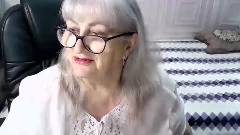 LolkaAlyss online show from December 2025 08:47:01 PM