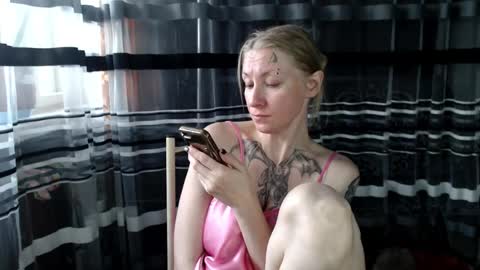 Snapshot of lollifox_1 chatting on October 2025 06:56:02 AM Lisa online show from October 2025 06:56:02 AM