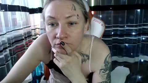 Snapshot of lollifox_1 chatting on January 2026 08:38:01 AM Lisa online show from January 2026 08:38:01 AM