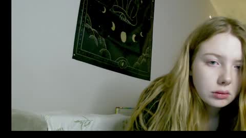 Snapshot of lollylol11 chatting on December 2024 08:07:02 PM Lilly online show from December 2024 08:07:02 PM
