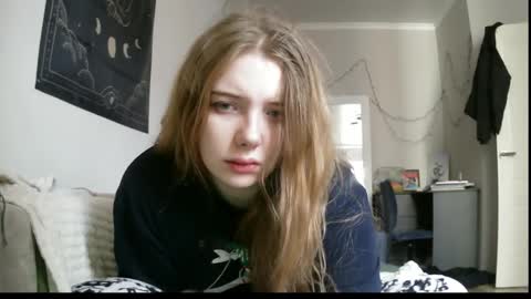Snapshot of lollylol11 chatting on December 2024 08:34:02 AM Lilly online show from December 2024 08:34:02 AM