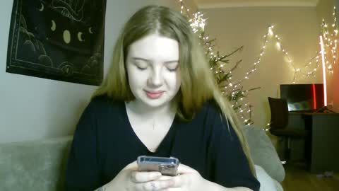 Snapshot of lollylol11 chatting on January 2025 07:16:02 PM Lilly online show from January 2025 07:16:02 PM