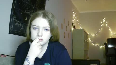 Snapshot of lollylol11 chatting on January 2025 03:24:01 PM Lilly online show from January 2025 03:24:01 PM