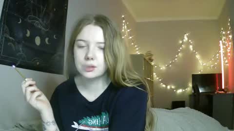 Snapshot of lollylol11 chatting on January 2025 09:23:02 PM Lilly online show from January 2025 09:23:02 PM