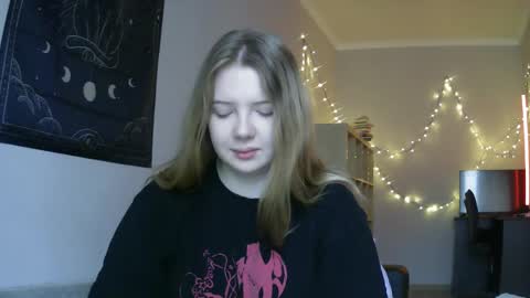 Snapshot of lollylol11 chatting on January 2025 07:49:02 AM Lilly online show from January 2025 07:49:02 AM