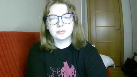Snapshot of lollylol11 chatting on February 2025 07:18:02 AM Lilly online show from February 2025 07:18:02 AM