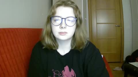 Snapshot of lollylol11 chatting on February 2025 01:08:02 PM Lilly online show from February 2025 01:08:02 PM
