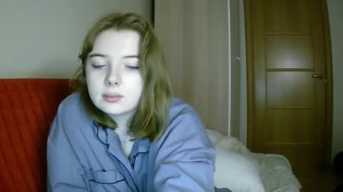 Snapshot of lollylol11 chatting on February 2025 02:32:02 PM Lilly online show from February 2025 02:32:02 PM
