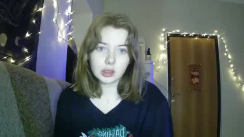 Snapshot of lollylol11 chatting on February 2025 03:26:01 PM Lilly online show from February 2025 03:26:01 PM
