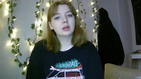 Snapshot of lollylol11 chatting on February 2025 02:48:01 PM Lilly online show from February 2025 02:48:01 PM