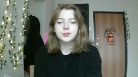 Snapshot of lollylol11 chatting on February 2025 12:13:01 PM Lilly online show from February 2025 12:13:01 PM