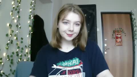 Snapshot of lollylol11 chatting on March 2025 11:19:01 AM Lilly online show from March 2025 11:19:01 AM