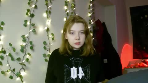 Snapshot of lollylol11 chatting on March 2025 04:29:02 PM Lilly online show from March 2025 04:29:02 PM