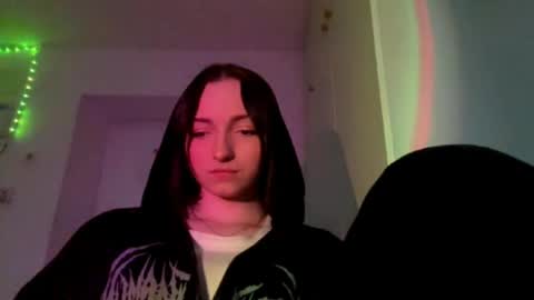 Polly online show from April 2026 02:42:01 PM