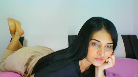 estehfania online show from February 2025 10:08:02 PM