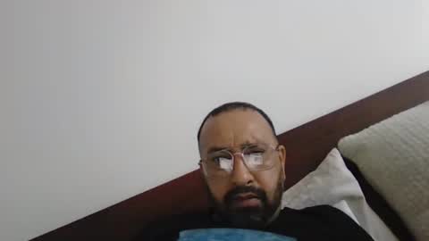 london0555 online show from October 2025 06:10:01 PM