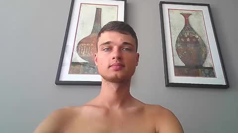 Snapshot of london_tomy chatting on February 2026 04:37:02 PM london_tomy online show from February 2026 04:37:02 PM