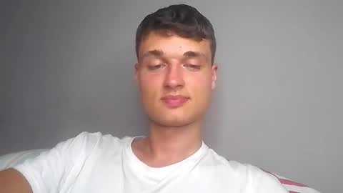 Snapshot of london_tomy chatting on March 2026 02:04:02 AM london_tomy online show from March 2026 02:04:02 AM