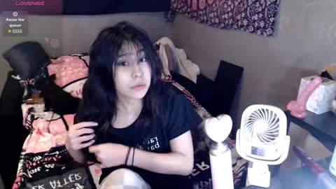 Snapshot of londonray chatting on February 2026 07:56:01 AM londonray online show from February 2026 07:56:01 AM