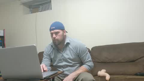 longhairedfreak1921 online show from September 2025 04:11:01 PM