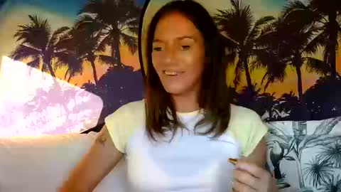 Snapshot of longlegstammy chatting on October 2025 06:19:02 PM Cutenurse91 online show from October 2025 06:19:02 PM