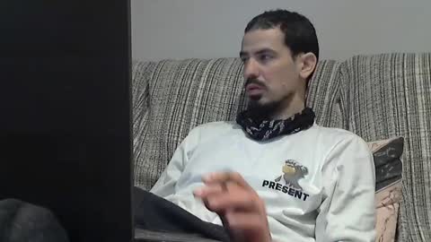 Snapshot of longnight5 chatting on January 2025 07:08:01 PM Alejandro Rulitos Twitter longnight55 Intagram 5longnight5 online show from January 2025 07:08:01 PM