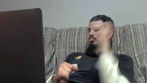 Snapshot of longnight5 chatting on February 2025 02:20:02 AM Alejandro Rulitos Twitter longnight55 Intagram 5longnight5 online show from February 2025 02:20:02 AM