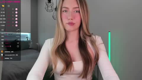 Snapshot of longoriaeva chatting on December 2024 05:32:01 PM Eva online show from December 2024 05:32:01 PM