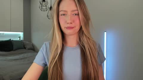 Snapshot of longoriaeva chatting on January 2025 06:23:01 PM Eva online show from January 2025 06:23:01 PM