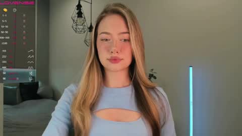 Snapshot of longoriaeva chatting on February 2025 04:09:02 PM Eva online show from February 2025 04:09:02 PM