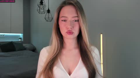 Snapshot of longoriaeva chatting on November 2025 03:26:02 PM Eva online show from November 2025 03:26:02 PM