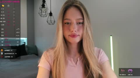 Snapshot of longoriaeva chatting on April 2026 01:41:01 PM Eva online show from April 2026 01:41:01 PM