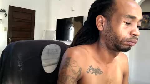 Snapshot of longshaft_ chatting on November 2025 01:50:01 PM longshaft_ online show from November 2025 01:50:01 PM