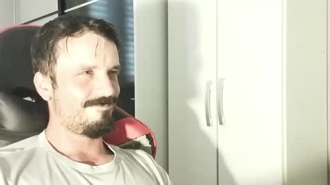 Snapshot of lookaz4010 chatting on February 2025 01:11:01 PM Lucas online show from February 2025 01:11:01 PM